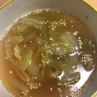 玉ねぎとキャベツの豆板醤スープ